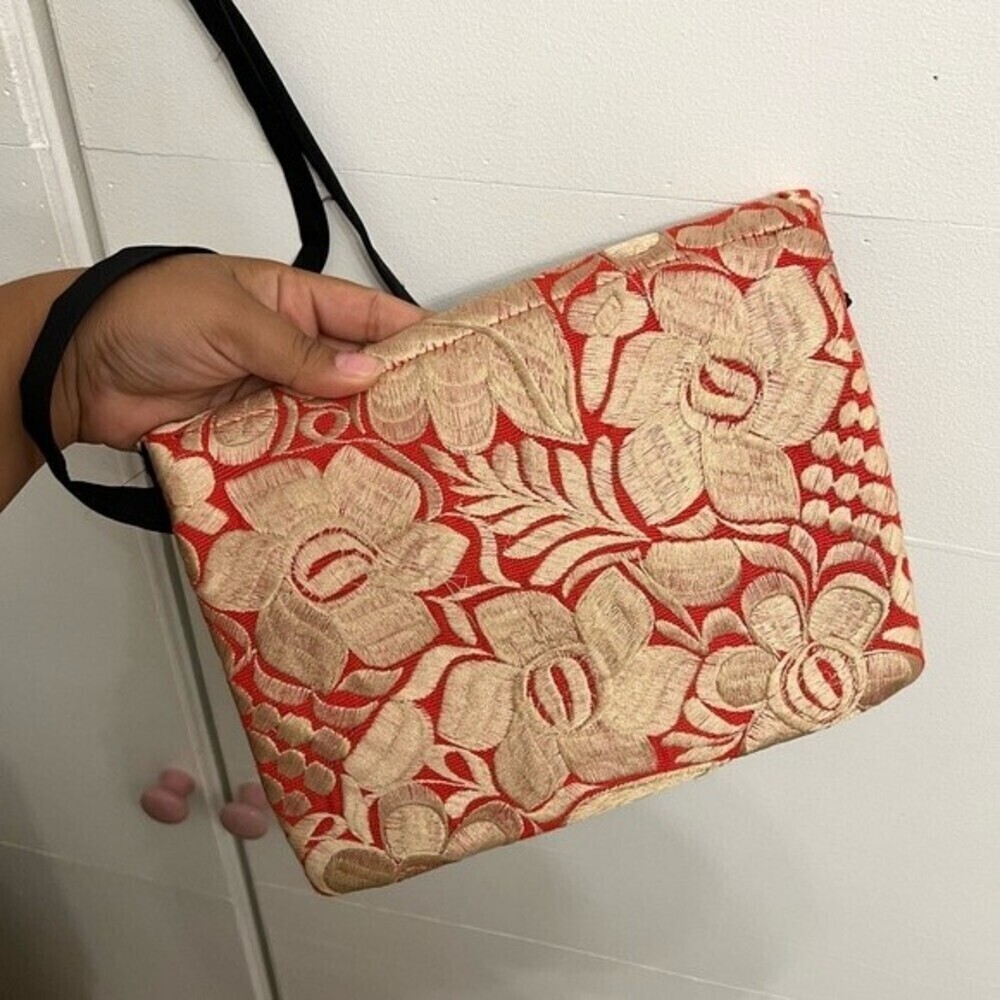 Mexican Embroidered crossbody - Picture 2 of 7